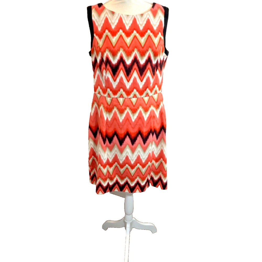 Dress Barn Dress Size 14 Orange Cream Coral Chevron Print Sleeveless Shift